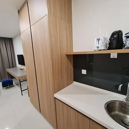 Lovely 4Paxs Kozi Square Comfort Studio Home 2B Kuching Exterior photo
