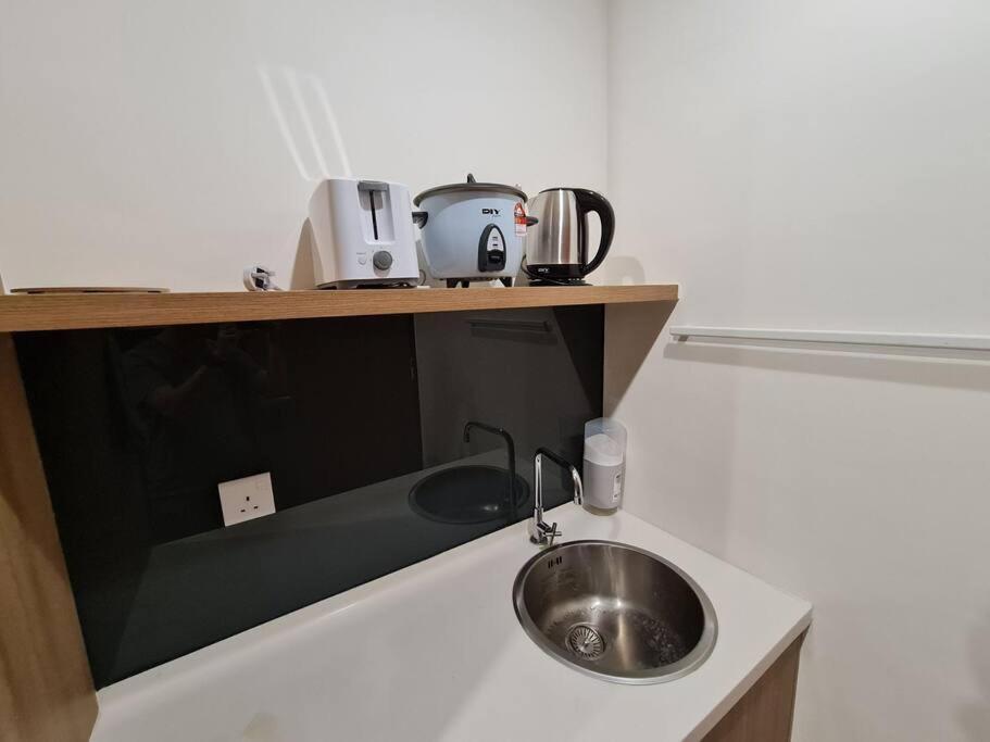 Lovely 4paxs Kozi Square Comfort 2b Apartemen Kuching